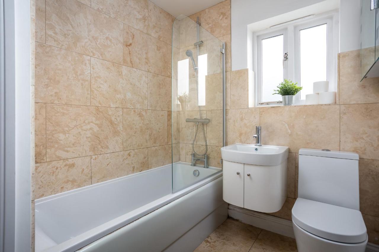 Contemporary Ground Floor Apartment - Town Centre With Parking! Cheltenham Eksteriør bilde